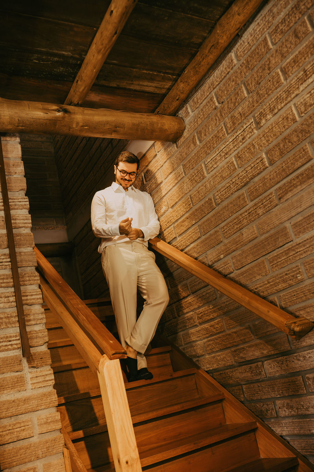 No making of, o casamento ainda é só deles. Um tempo íntimo, vivido sem pressa, onde cada detalhe carrega expectativa e verdade.