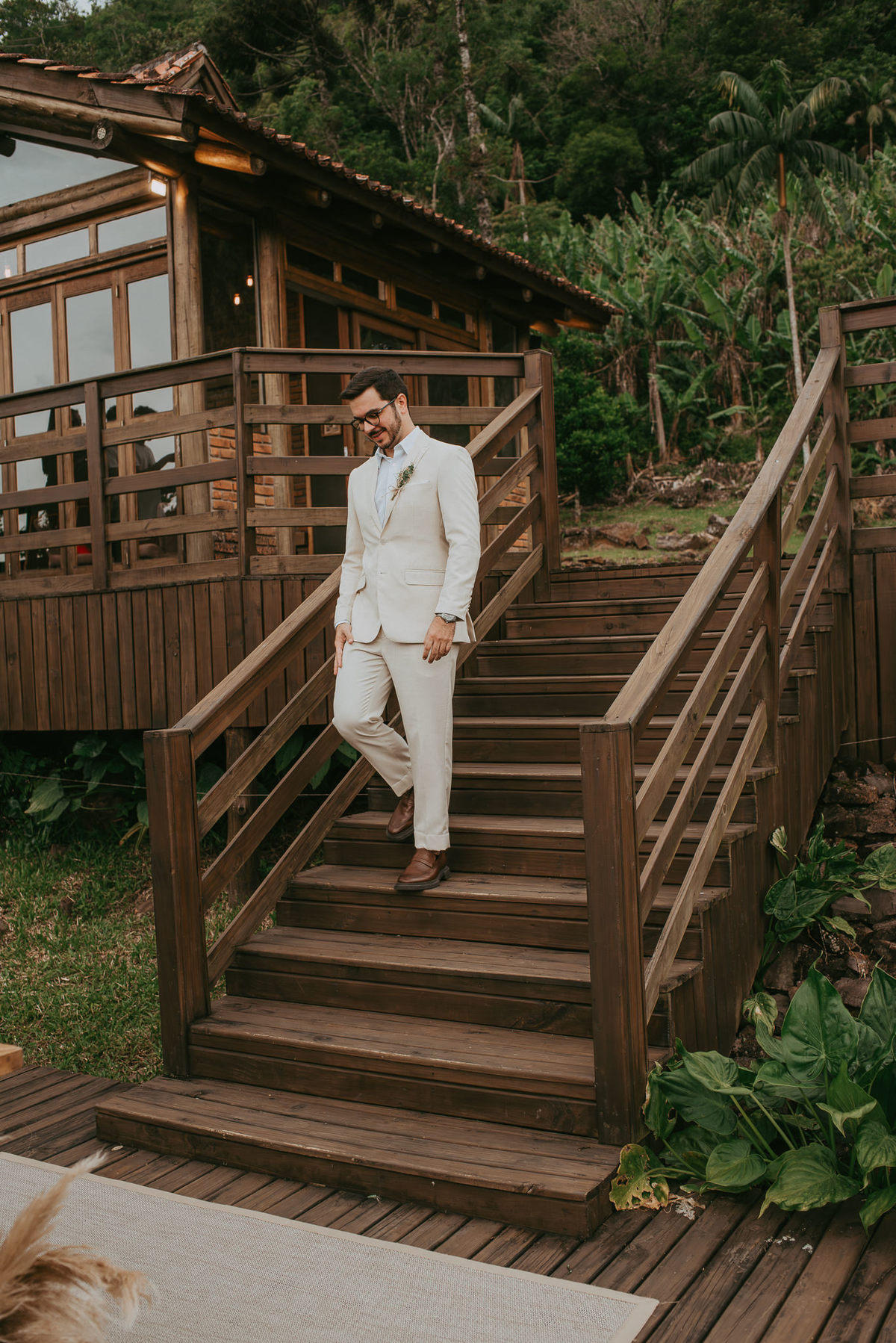 Um casamento que virou experiência. Elopement wedding na Morada dos Canyons, cercado de natureza.