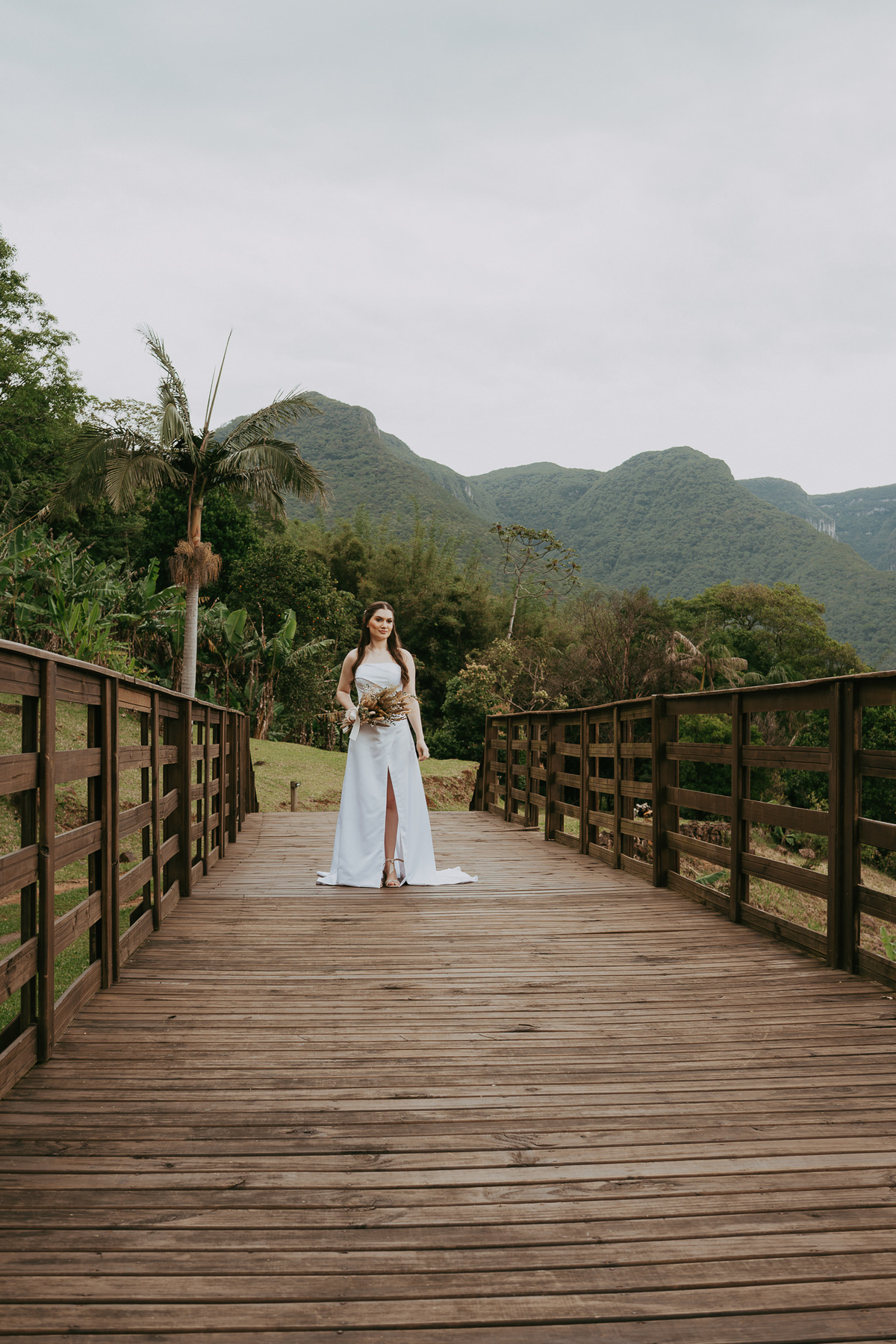 Destination wedding intimista, vivido com atenção aos detalhes e respeito à história do casal, na Morada dos Canyons.