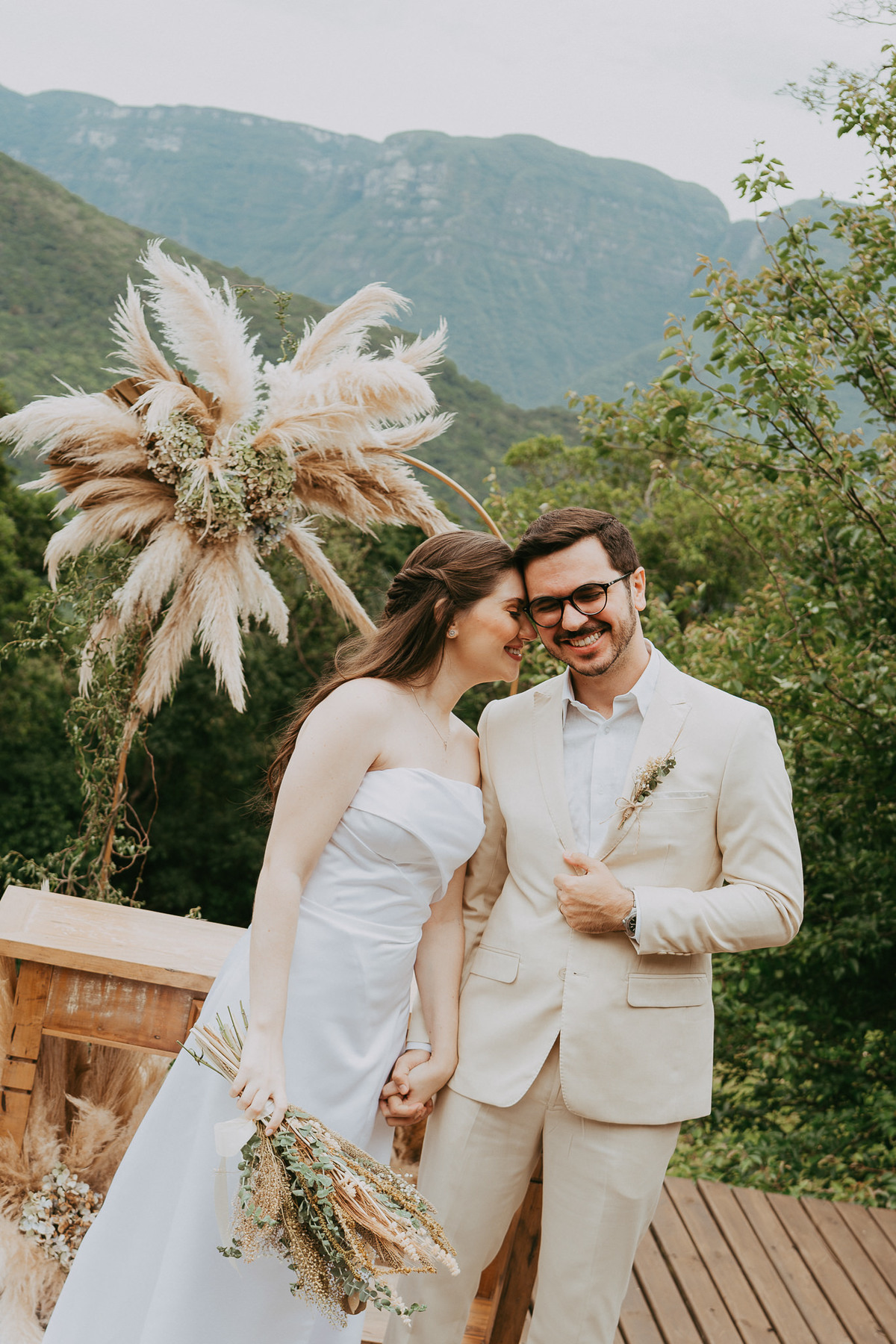 Elopement wedding na Morada dos Canyons, onde cada gesto teve espaço para acontecer com verdade e simplicidade.