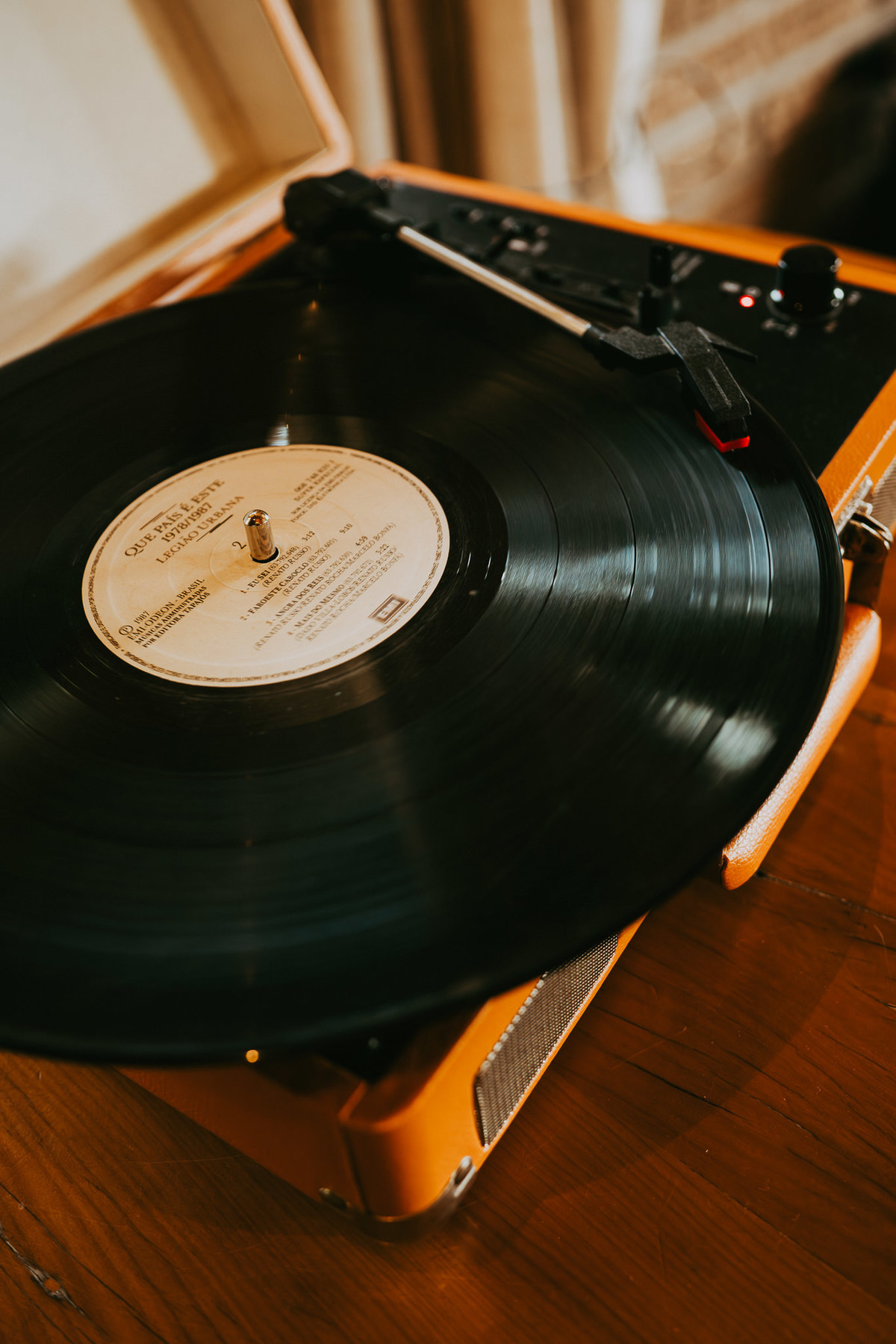 Destination wedding na Morada dos Canyons, vivido com calma e intenção. Um casamento intimista onde a natureza, o tempo e a presença conduziram cada momento.