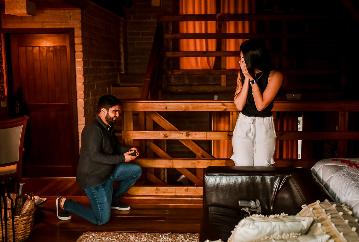 pedido de casamento de Felipe e Mary no chalé 10 da morada dos canyons 