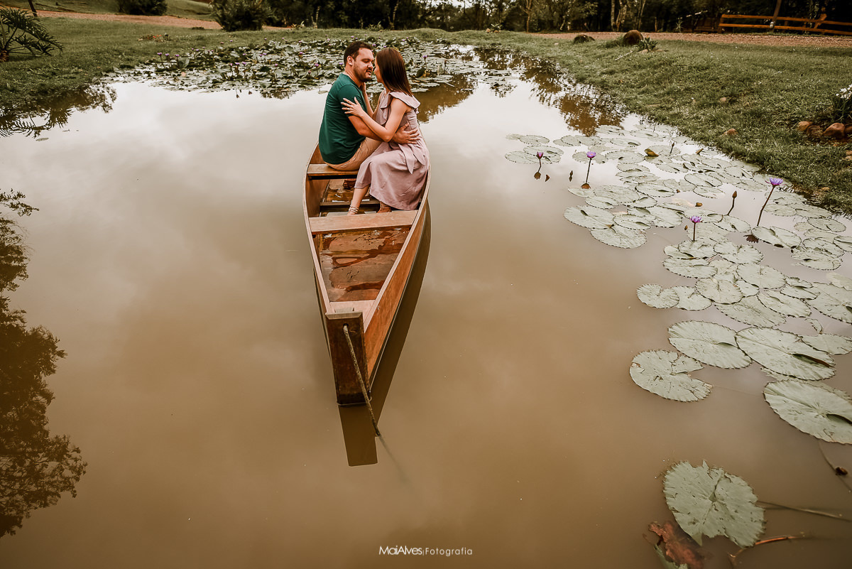 ensaio de casal no lago da pousada  morada dos canyons em praia grande sc