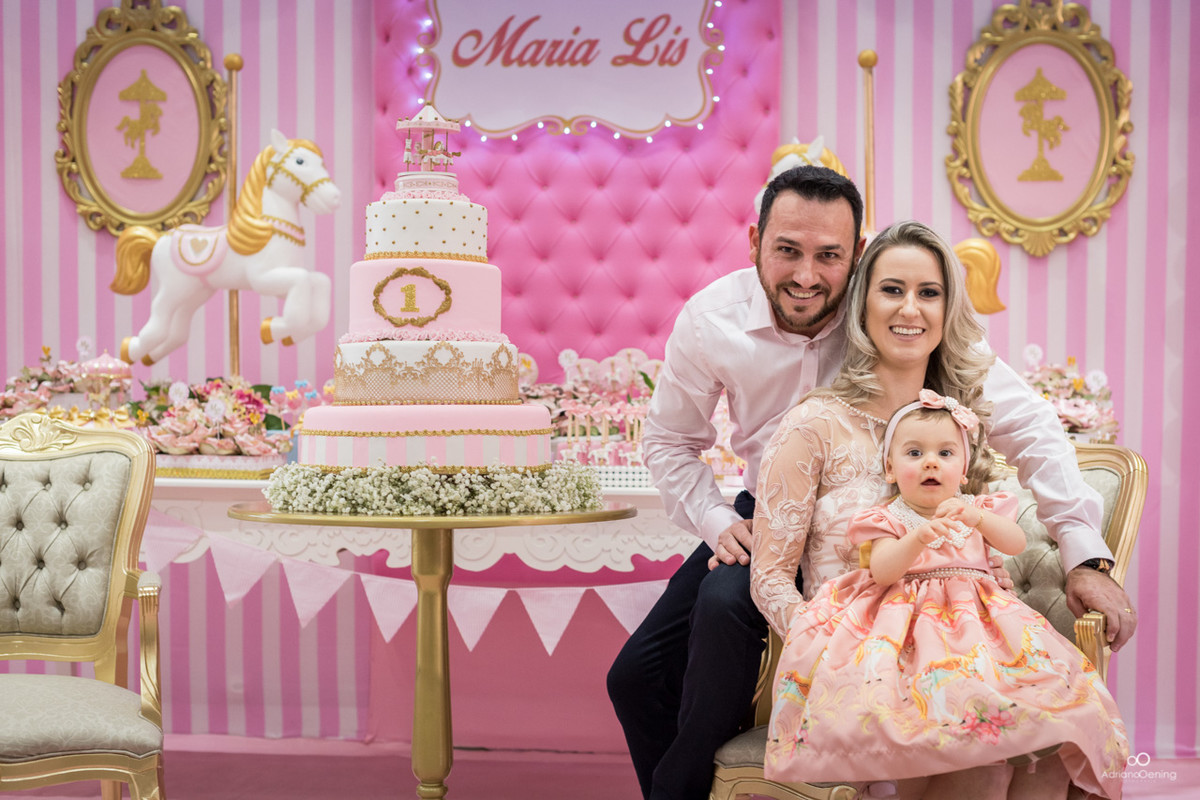 familia reunida na festa de aniversário