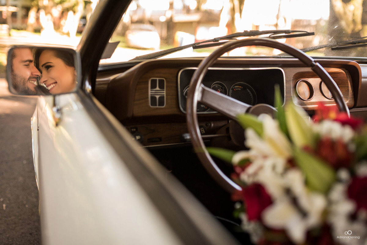 ensaio de casal no carro