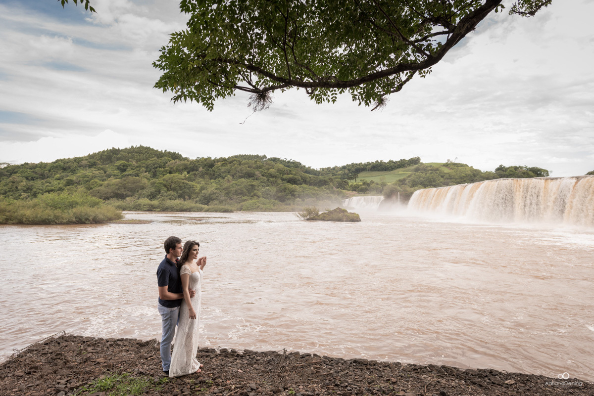 pré-casamento na cachoeira