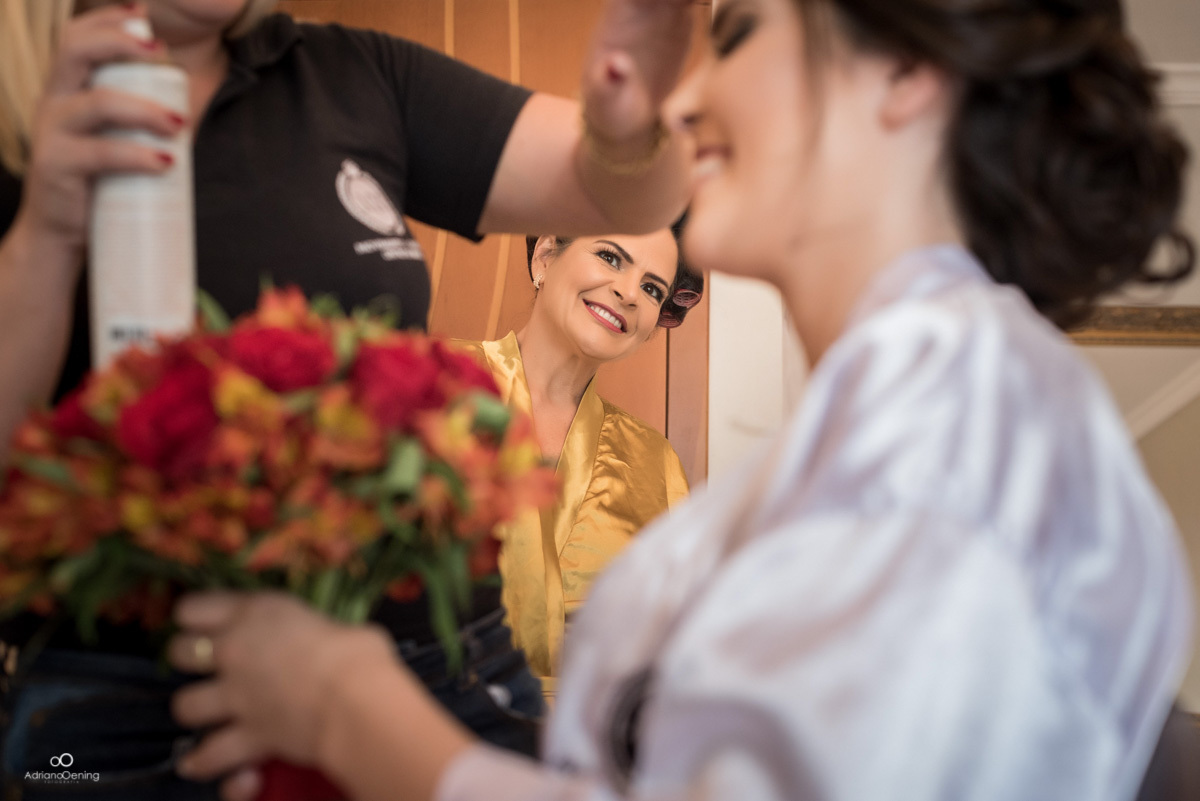 mamãe dando aquela espiadinha