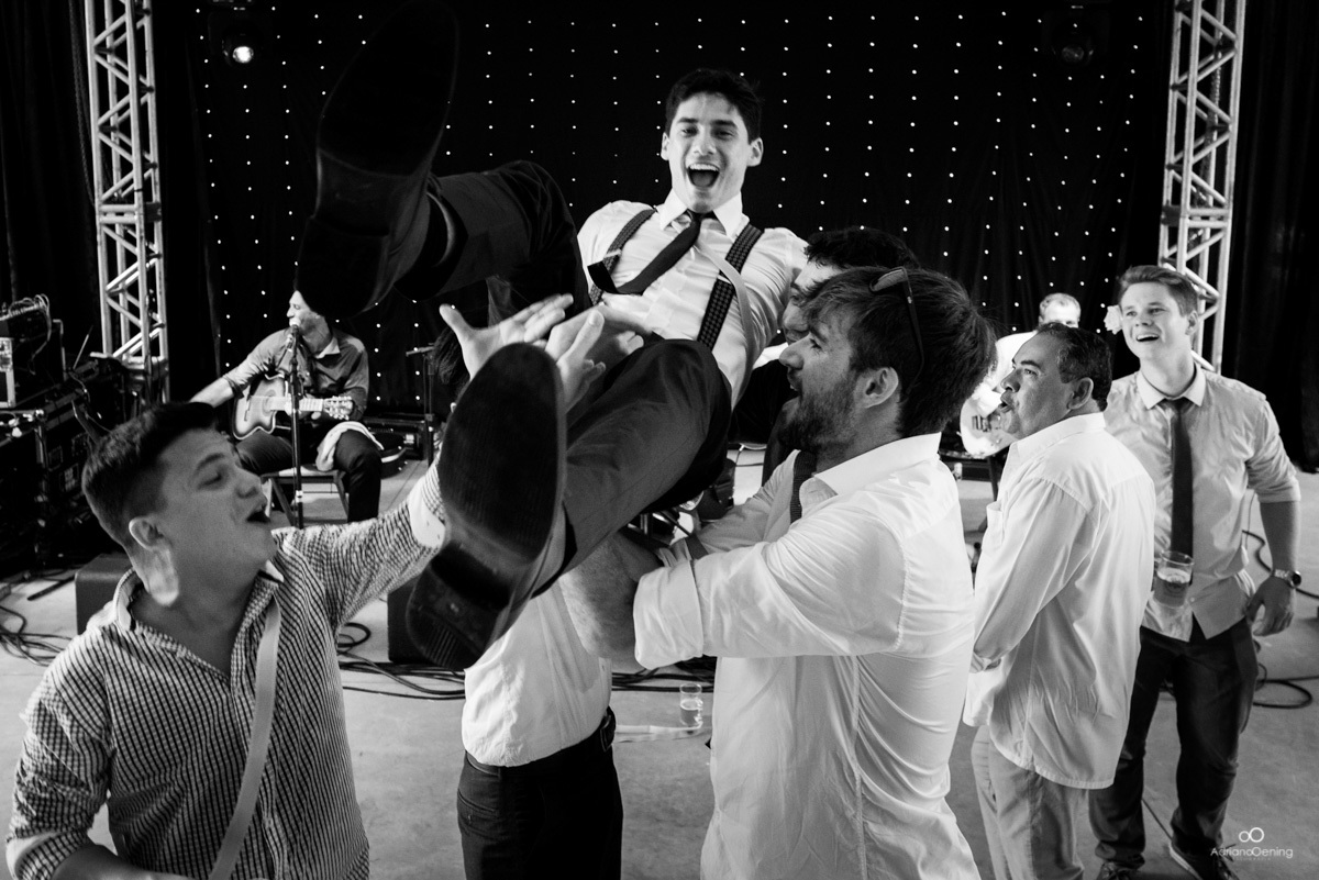 casamento de dia-casamento ao ar livre-festa animada de casamento