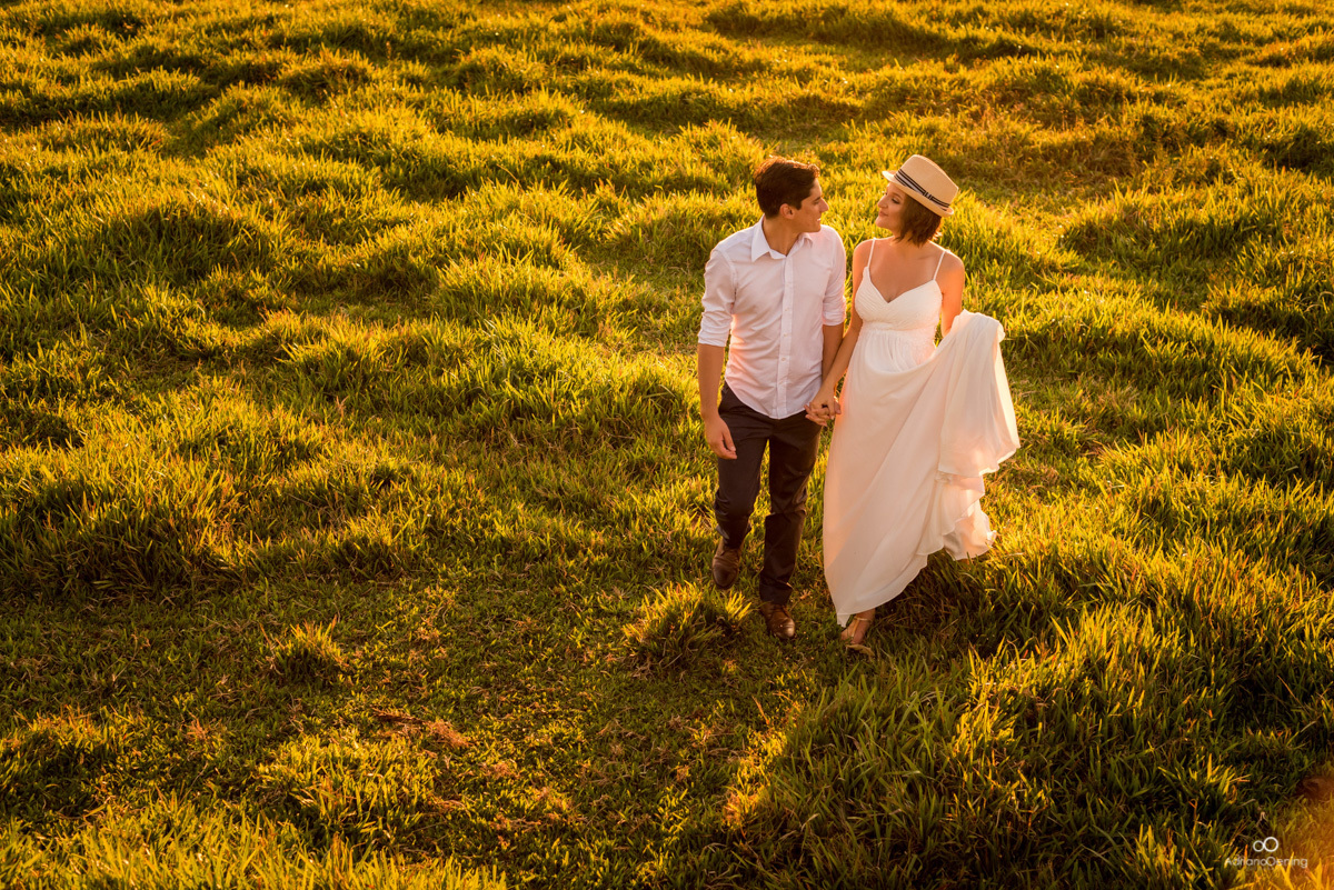 casal faz ensaio depois do casamento com a roupa que casaram