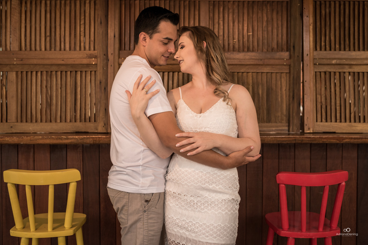 ensaio do casal Débora e Jackson no restaurante restauro