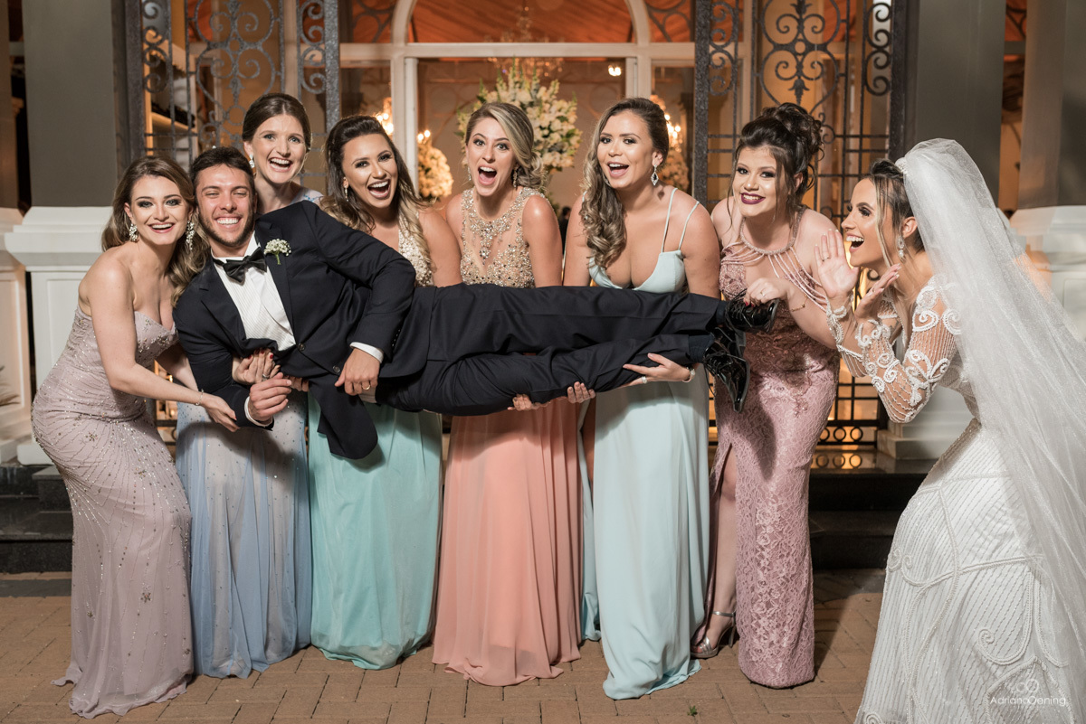 madrinhas com os noivos