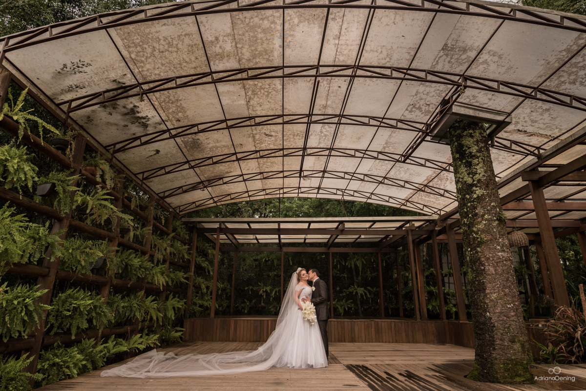 Casamento no Urio Park pelo fotografo de casamento Adriano Oening de Francisco Beltrão Pr