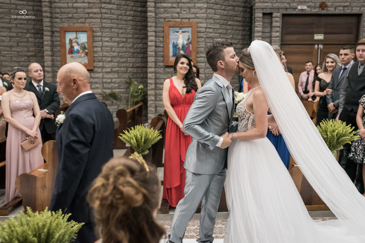 Casamento de Fabricia e Sandro em Francisco Beltrao Pr pelo fotografo de casamento Adriano Oening