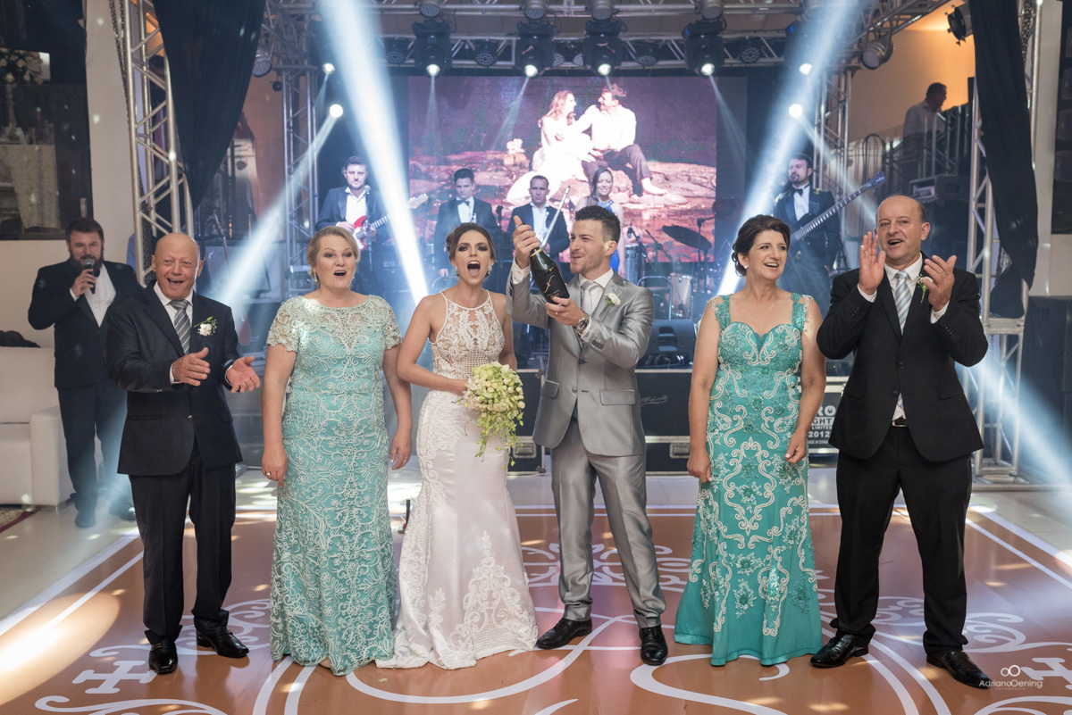 Casamento de Fabricia e Sandro em Francisco Beltrao Pr pelo fotografo de casamento Adriano Oening