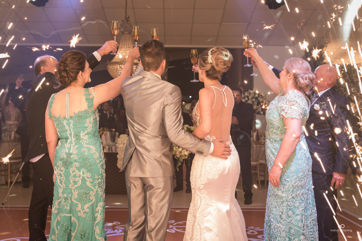 Casamento de Fabricia e Sandro em Francisco Beltrao Pr pelo fotografo de casamento Adriano Oening