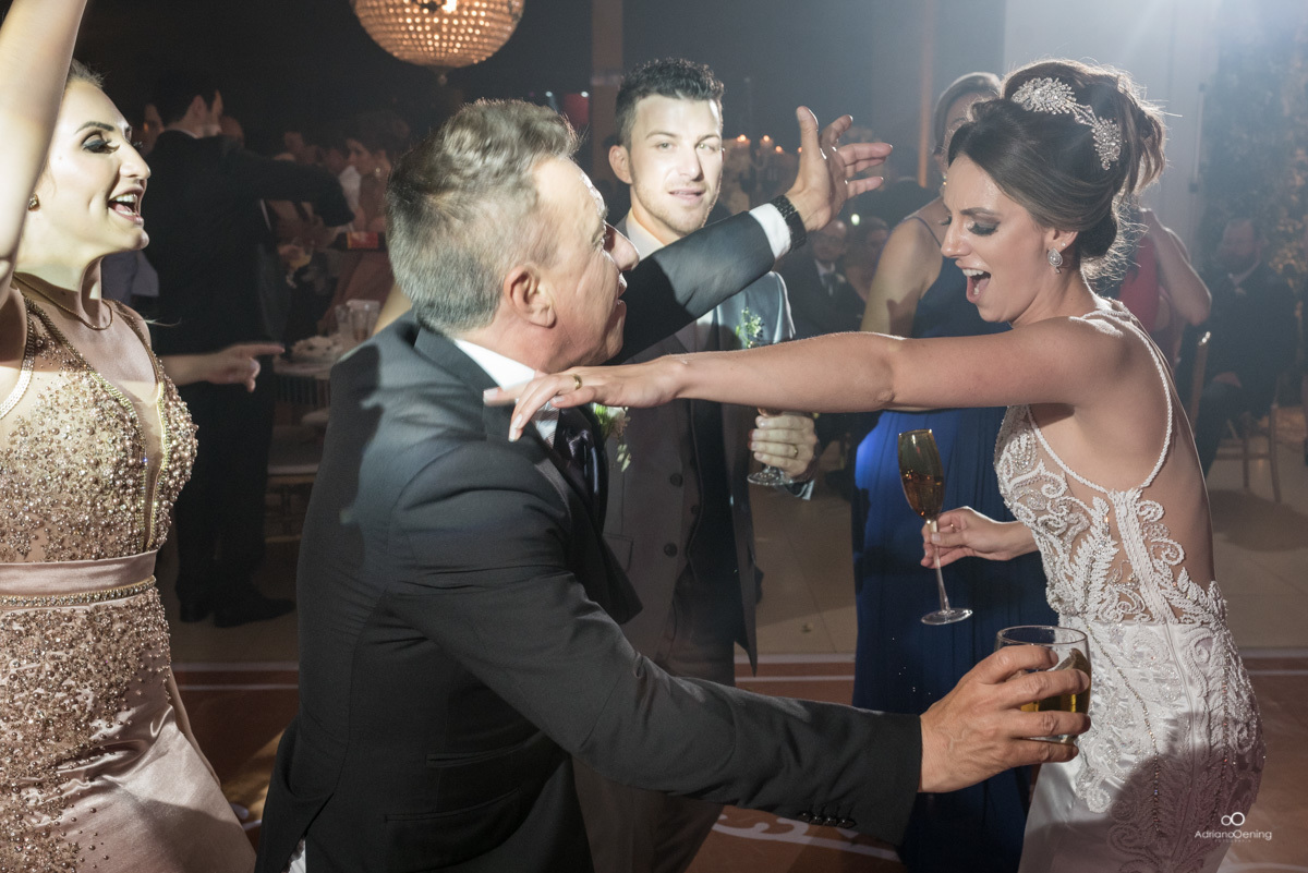 Casamento de Fabricia e Sandro em Francisco Beltrao Pr pelo fotografo de casamento Adriano Oening