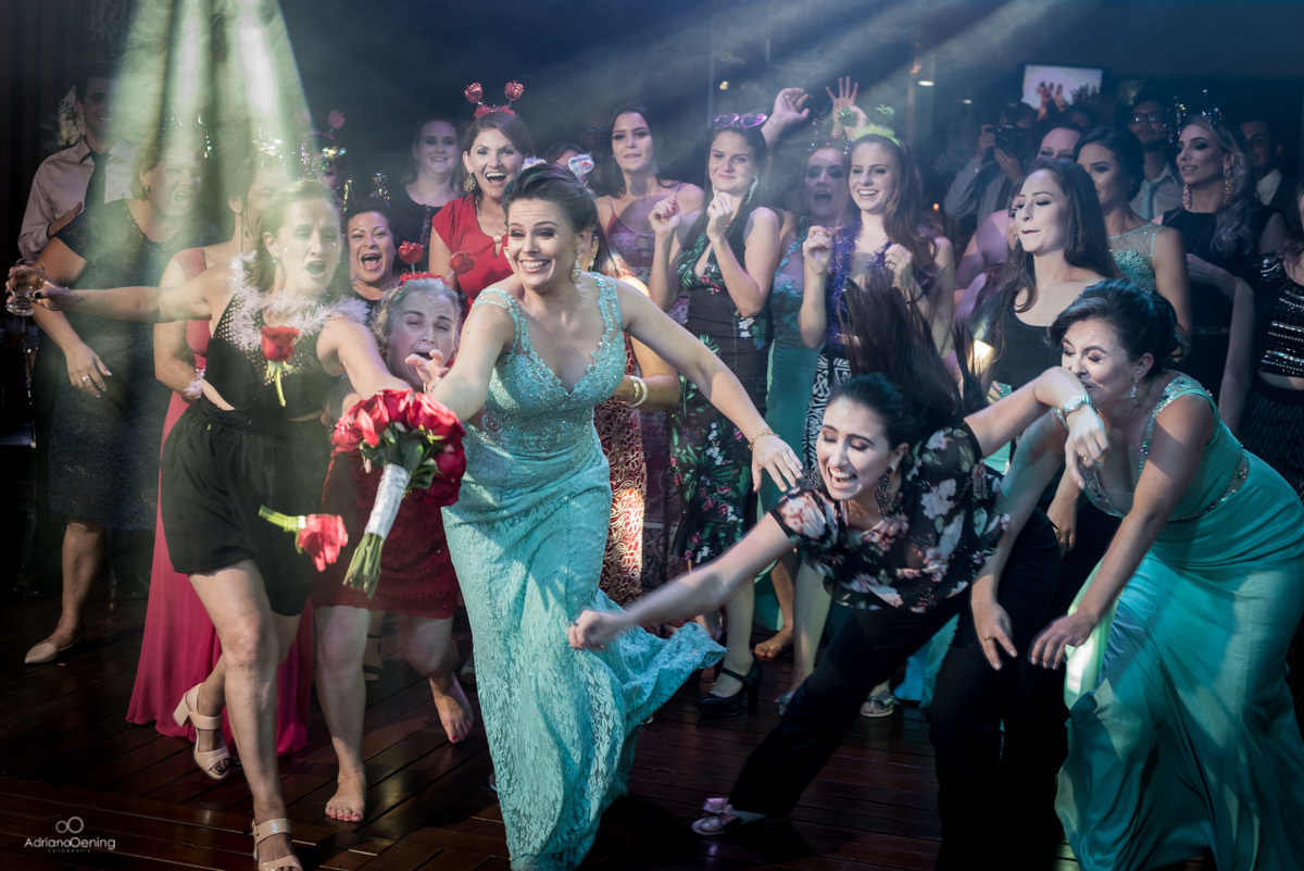 Casamento de Débora e Jackson realizado no Urio Park com fotografia de Adriano Oening