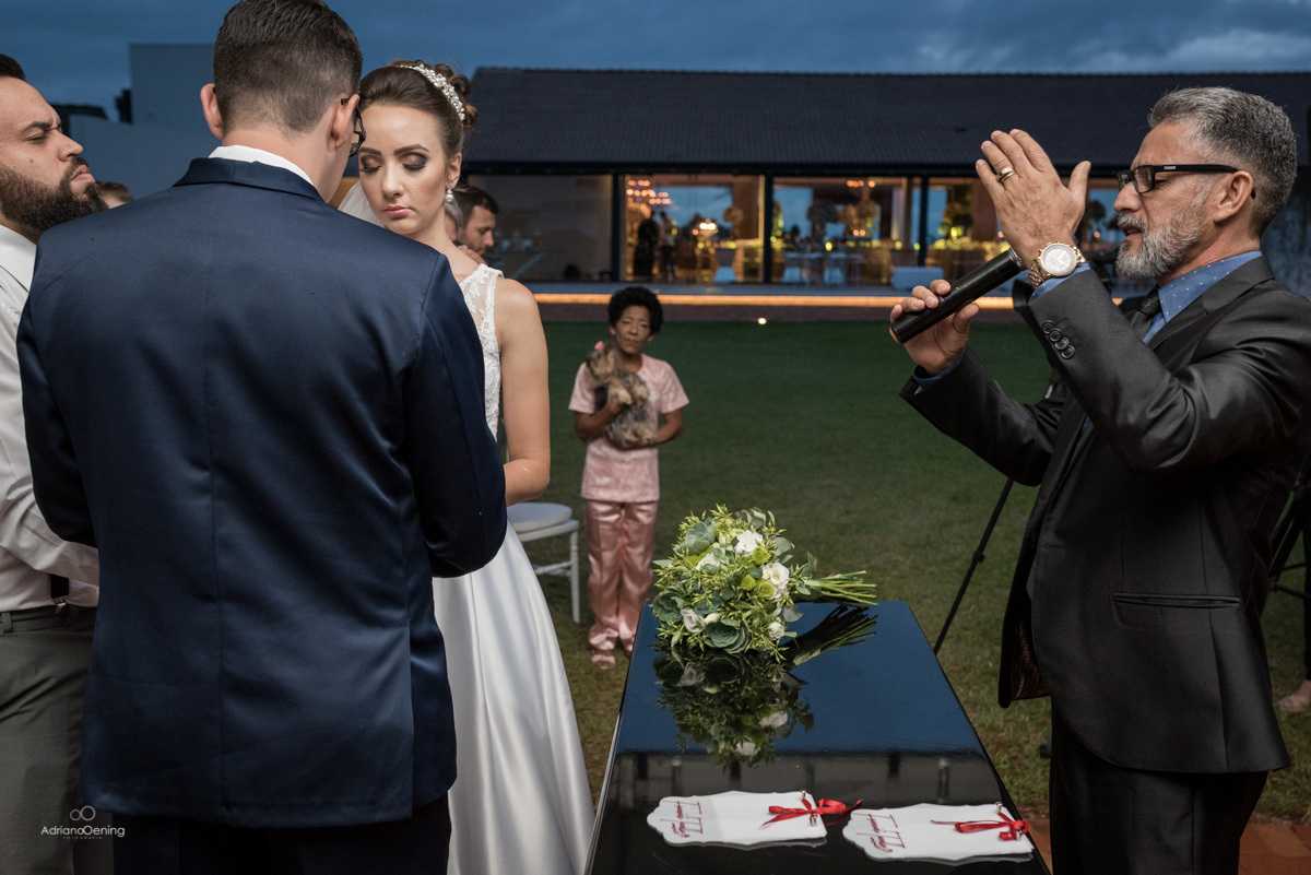 Branco Pr do casal Caroline e Cezar pelo Fotografo de casamento Adriano Oening