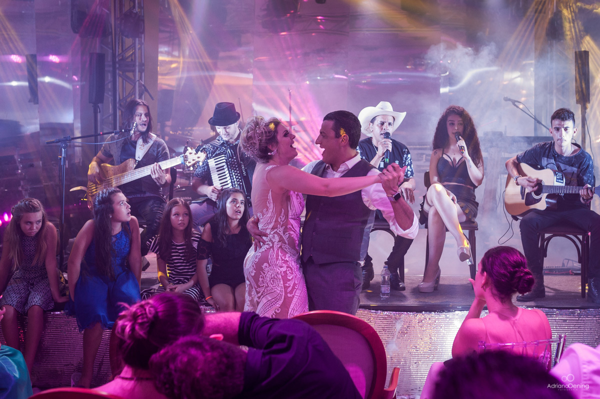 Casamento no carnaval em Francisco Beltrão, fotografia de casamento,fotos de casamento,festa de casamento por Adriano Oening Fotografia