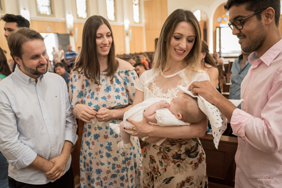Batizado da Laura Matiotti na cidade de São Lourenço Sc pelo fotografo de família Adriano Oening 