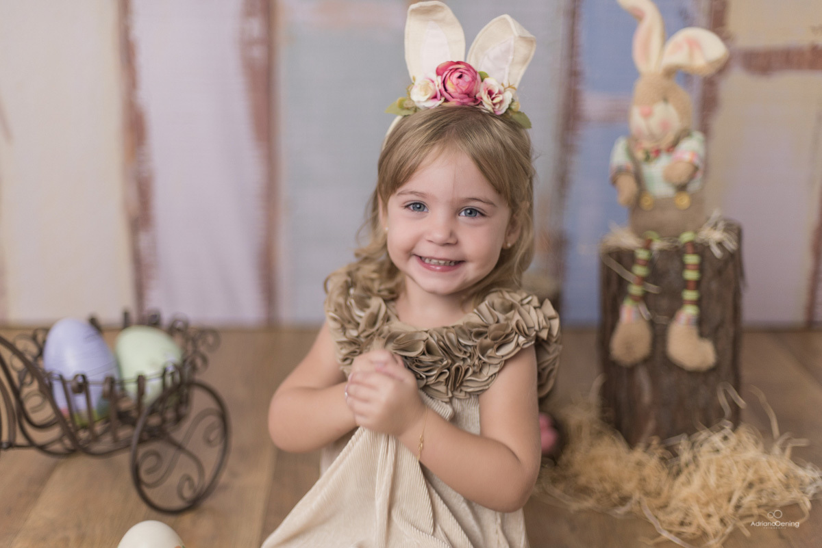 Ensaio temático de Páscoa no estúdio fotográfico Adriano Oening Fotografia