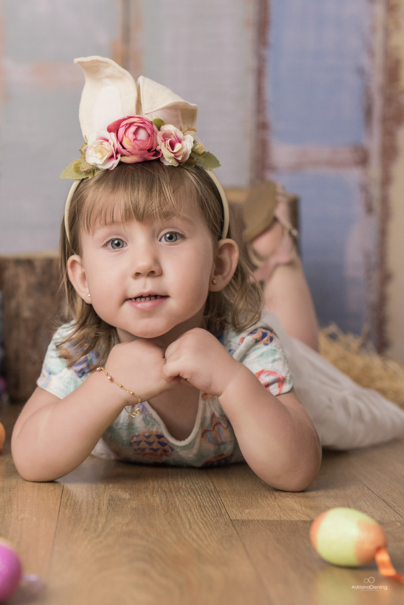 Ensaio temático de Páscoa no estúdio fotográfico Adriano Oening Fotografia