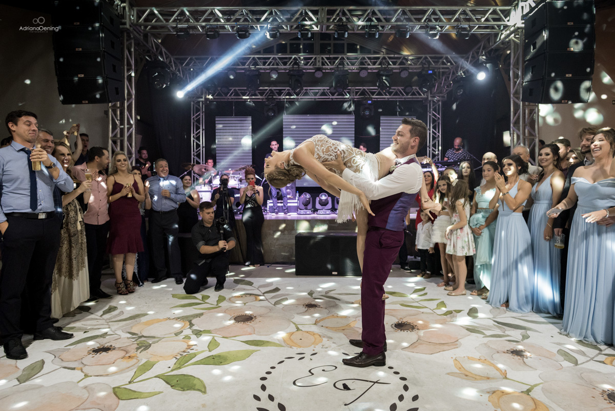 Casamento de Tainá e Eduardo no Urio Park em Marmeleiro Pr pelo fotógrafo Adriano Oening