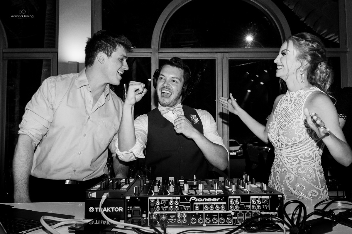 Casamento de Tainá e Eduardo no Urio Park em Marmeleiro Pr pelo fotógrafo Adriano Oening