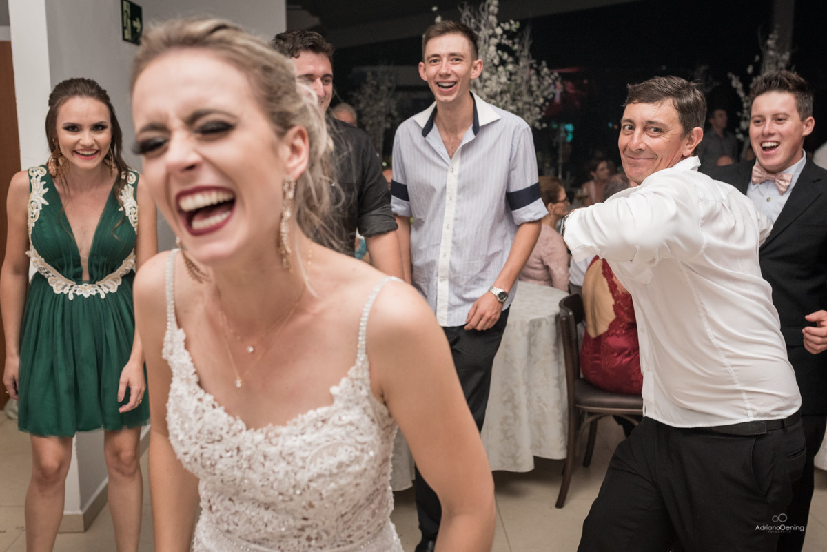 Casamento de Renata e Bruno na Cidade de Francisco Beltrao Pr pelas lentes do fotografo Adriano Oening