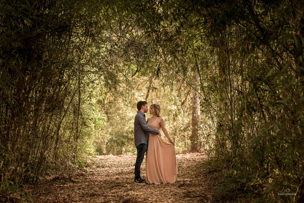Ensaio do casal Alessandra e Marcelo realizado no Urio Park por Adriano Oening