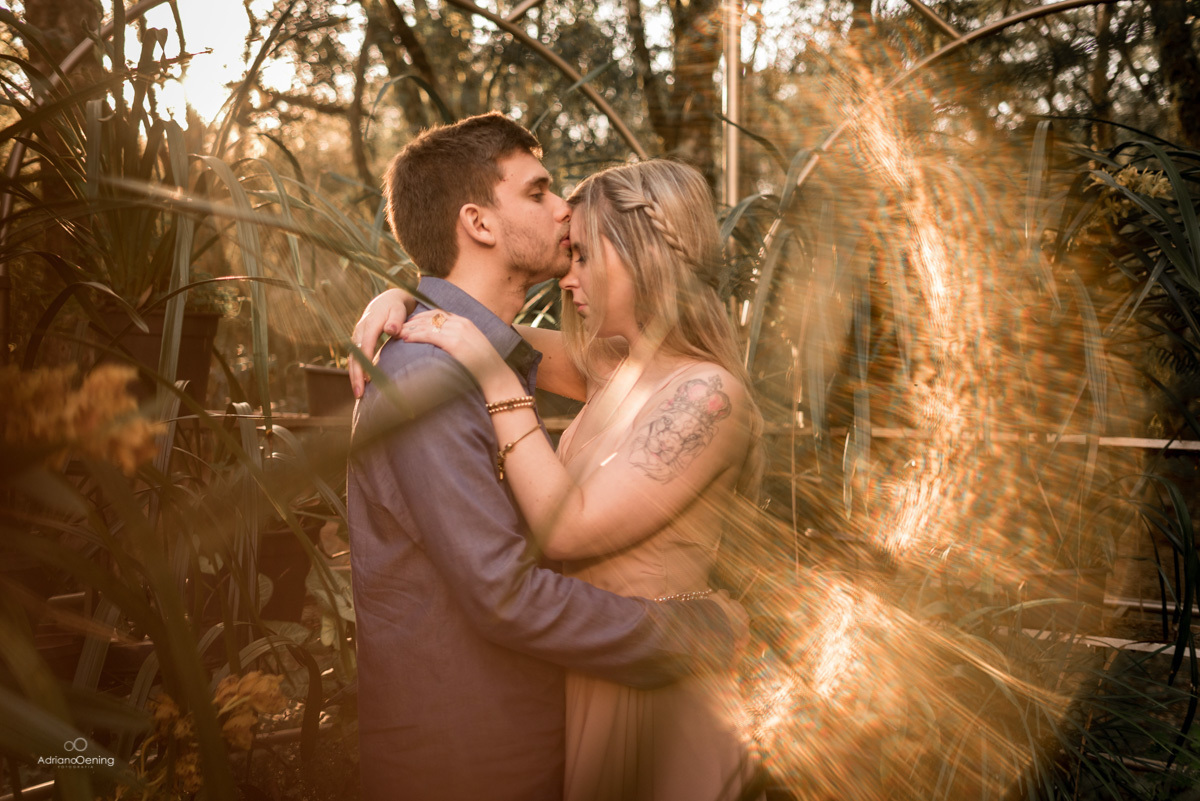 Ensaio do casal Alessandra e Marcelo realizado no Urio Park por Adriano Oening