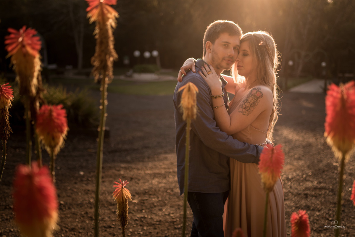 Ensaio do casal Alessandra e Marcelo realizado no Urio Park por Adriano Oening