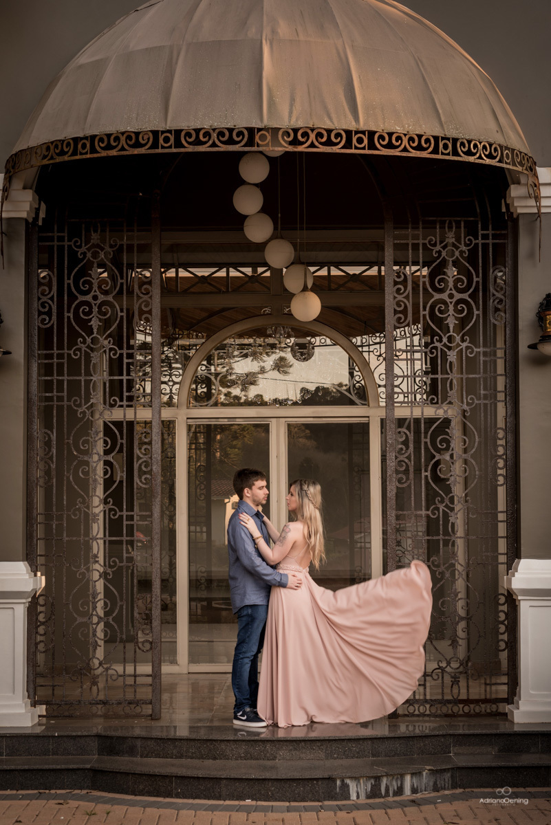 Ensaio do casal Alessandra e Marcelo realizado no Urio Park por Adriano Oening