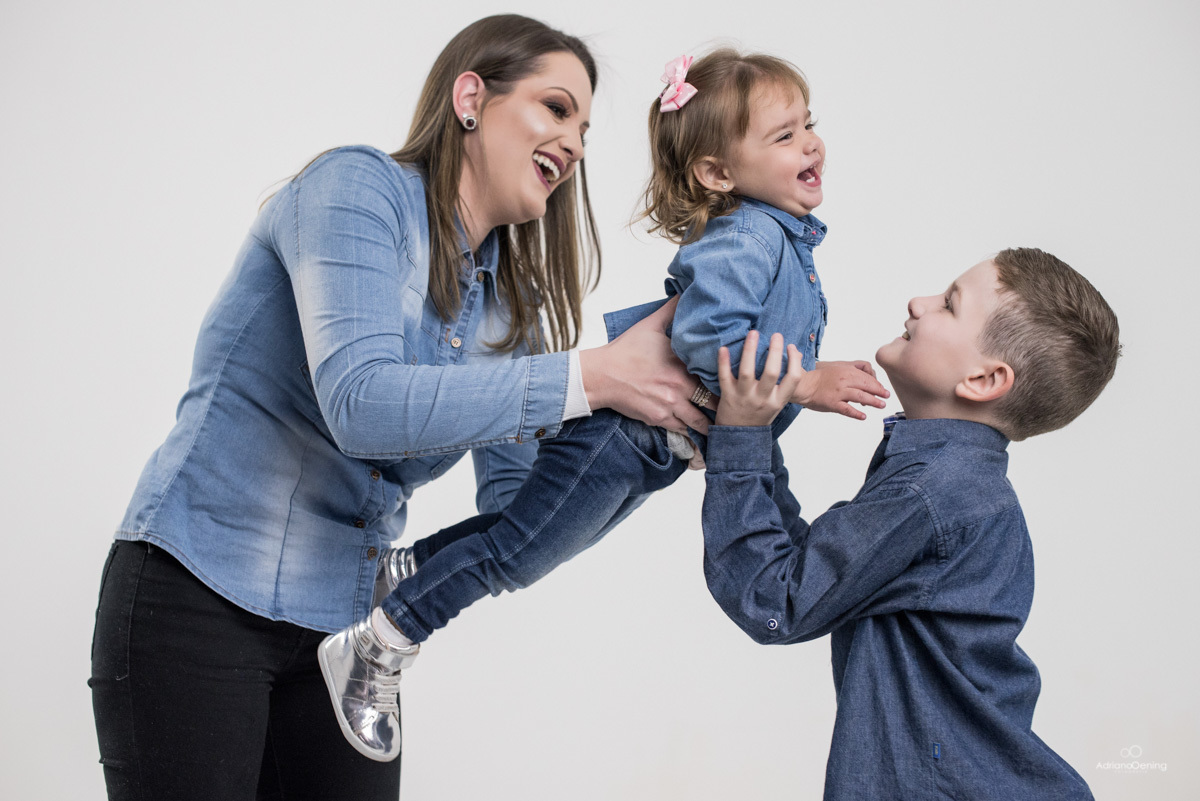 Ensaio familia no estudio fotografico Adriano Oening