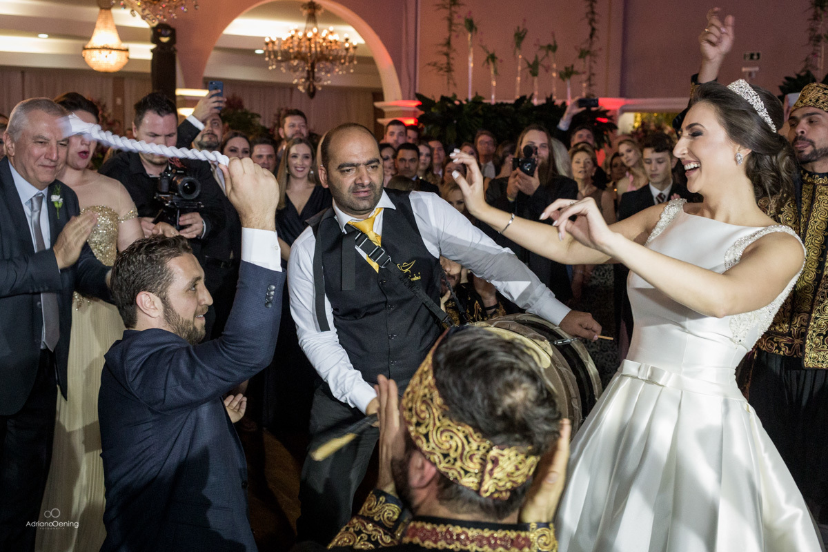 Casamento em Francisco Beltrão Pr com festa Árabe e muita emoção fotografado por Adriano Oening Fotografia