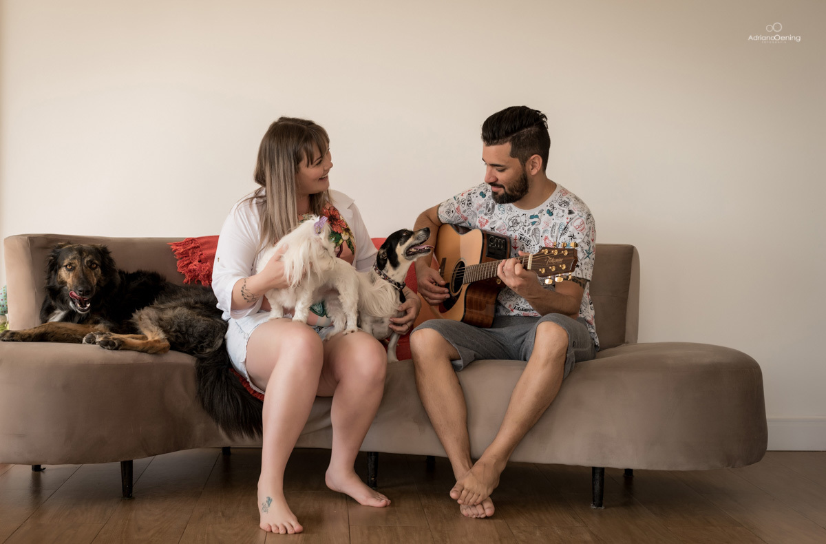 ensaio de gestante no estilo life still em casa por Adriano Oening Fotografia
