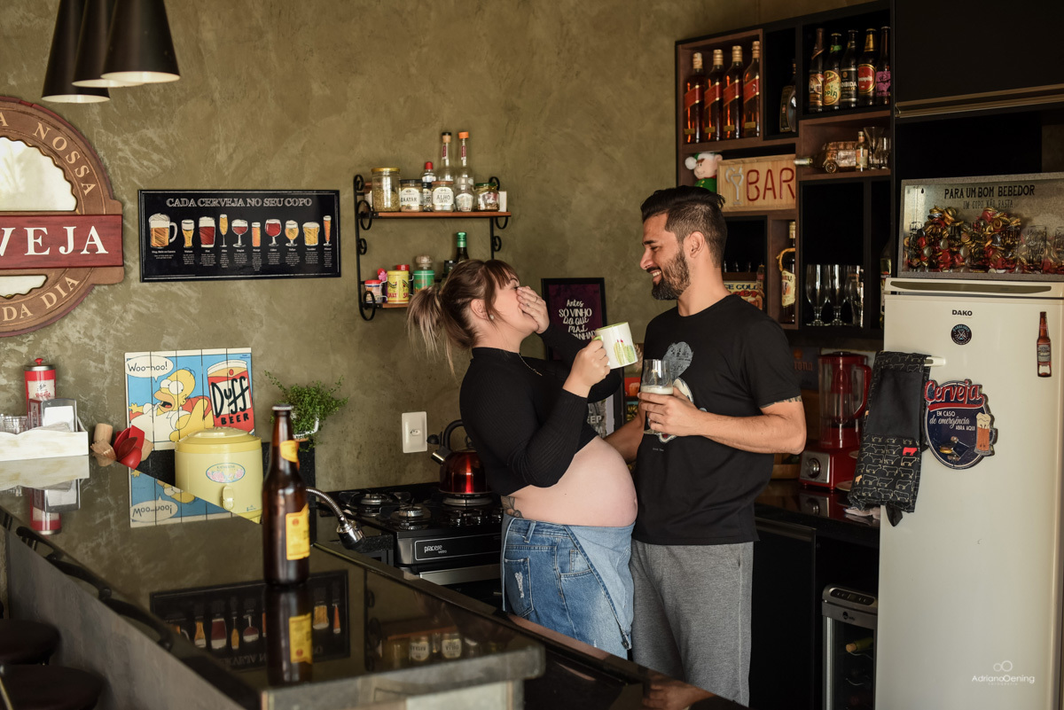 ensaio de gestante no estilo life still em casa por Adriano Oening Fotografia