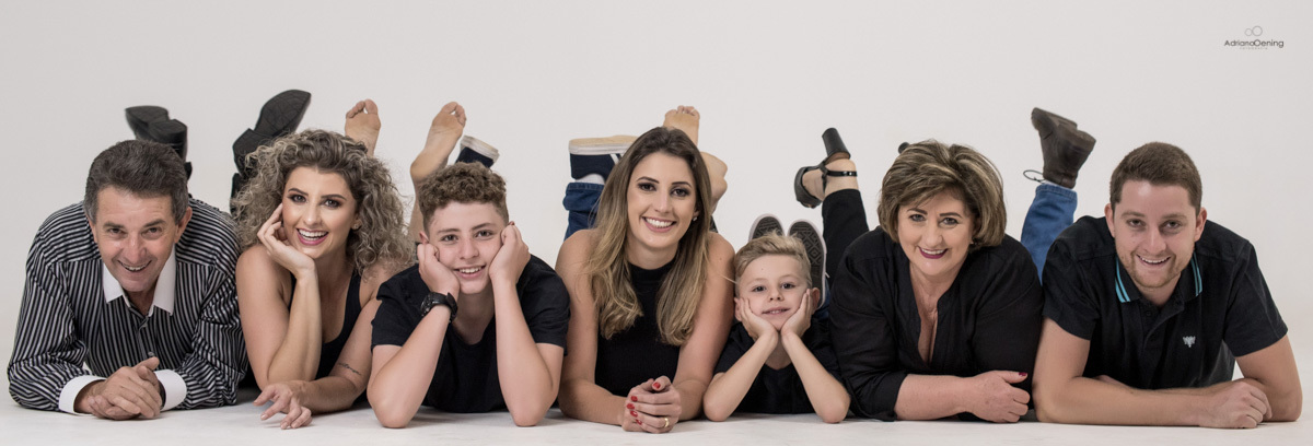 Ensaio em familia no estudio fotografico de Adriano Oening em Francisco Beltrao Pr