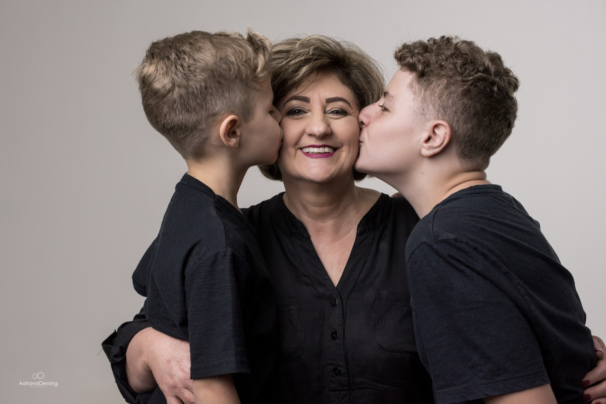 Ensaio em familia no estudio fotografico de Adriano Oening em Francisco Beltrao Pr