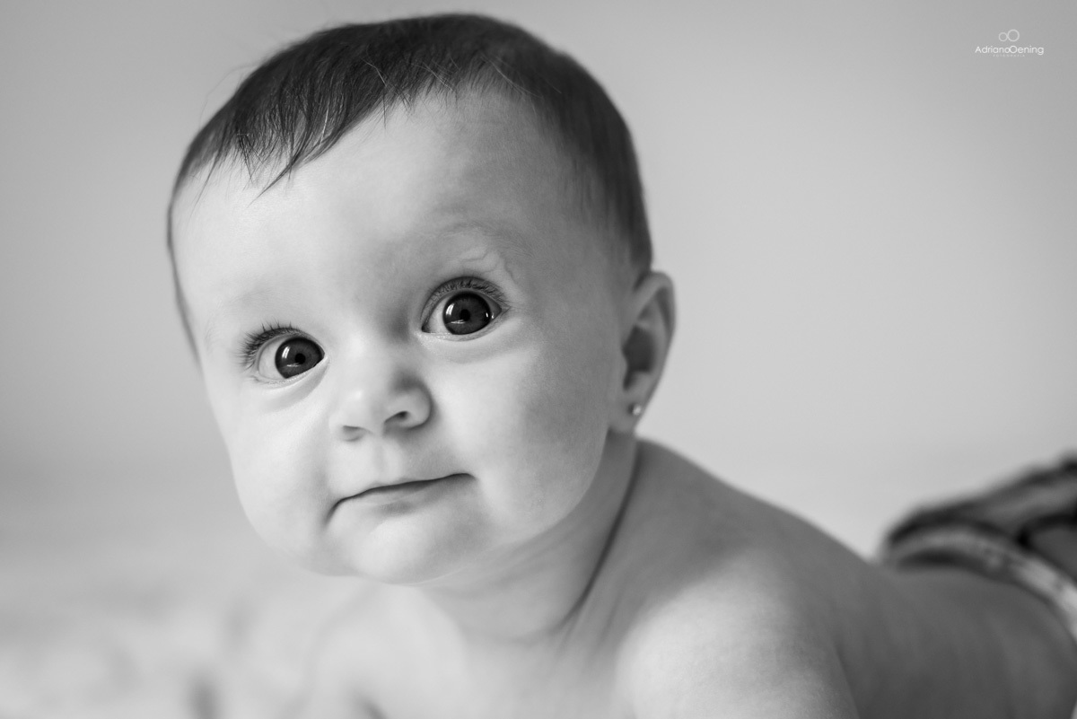 Acompanhamento trimestral da Cecilia pelo fotógrafo de família Adriano Oening