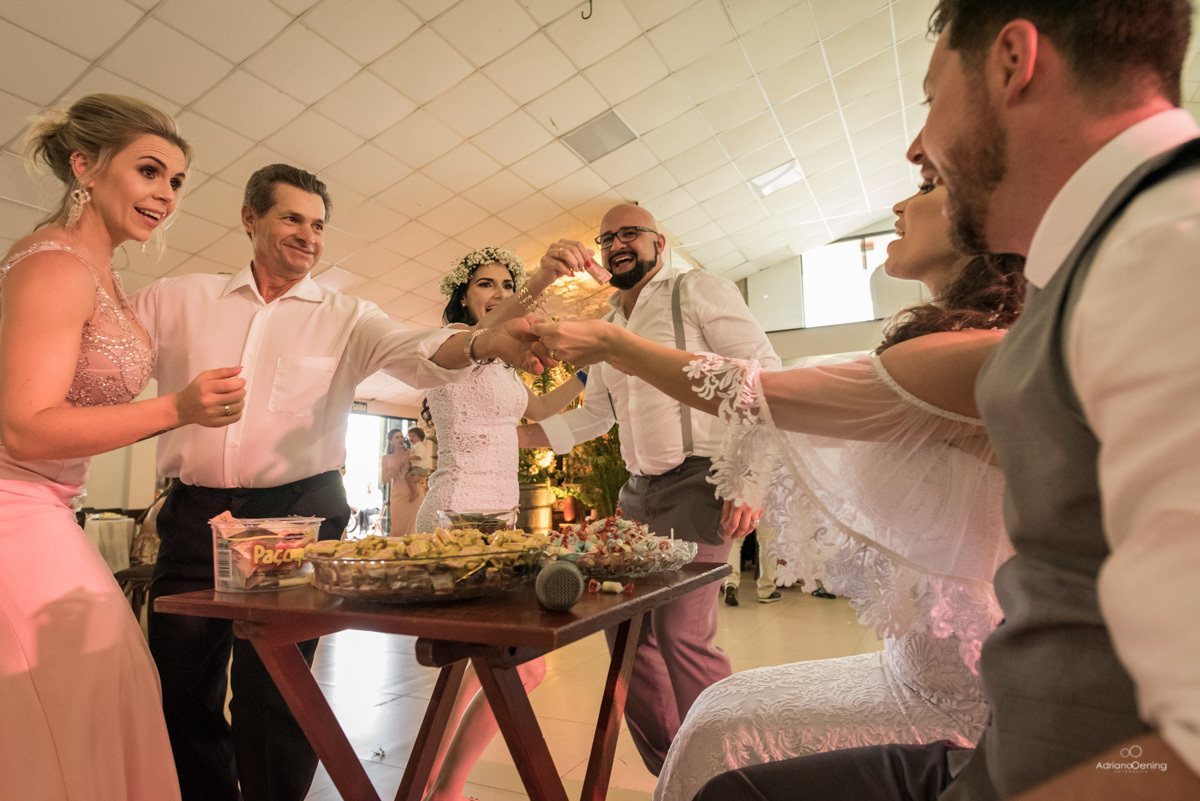 Casamento de Priscila e Darci realizado no Dom Zu Centro de Eventos e fotografia por Adriano Oening