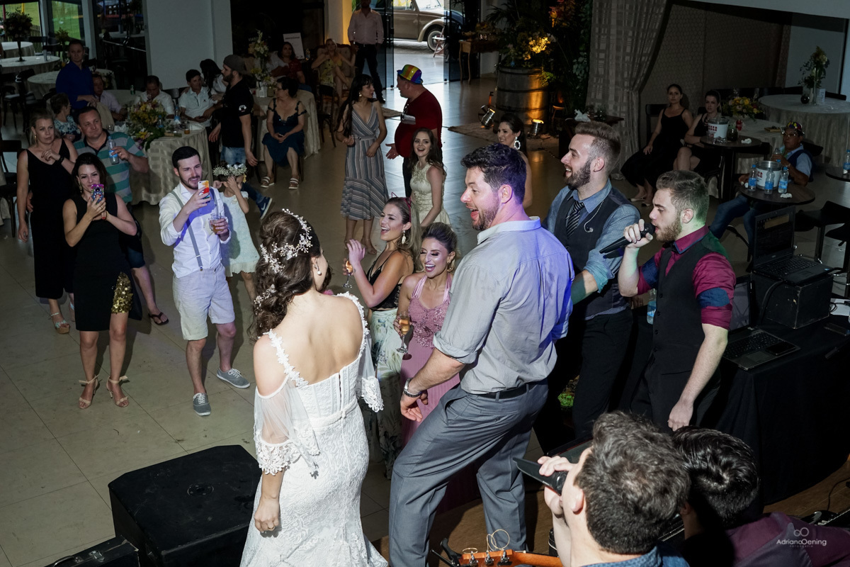 Casamento de Priscila e Darci realizado no Dom Zu Centro de Eventos e fotografia por Adriano Oening