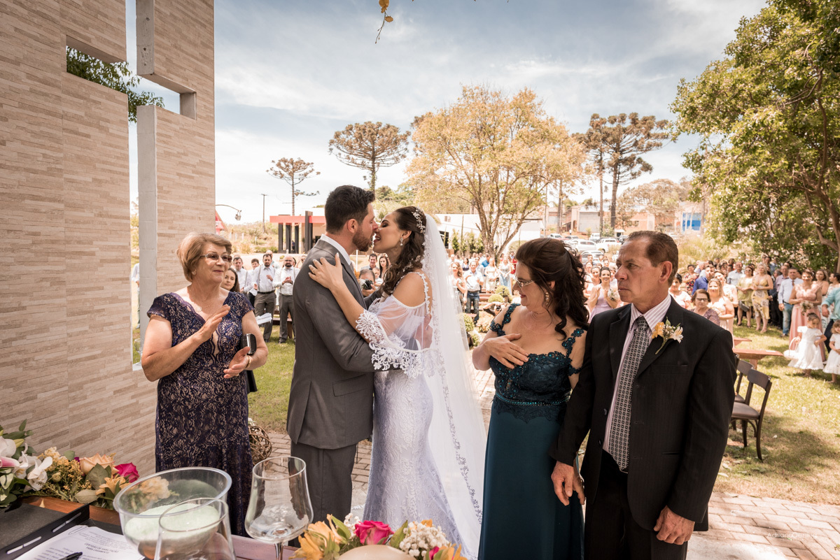 Casamento de Priscila e Darci realizado no Dom Zu Centro de Eventos e fotografia por Adriano Oening