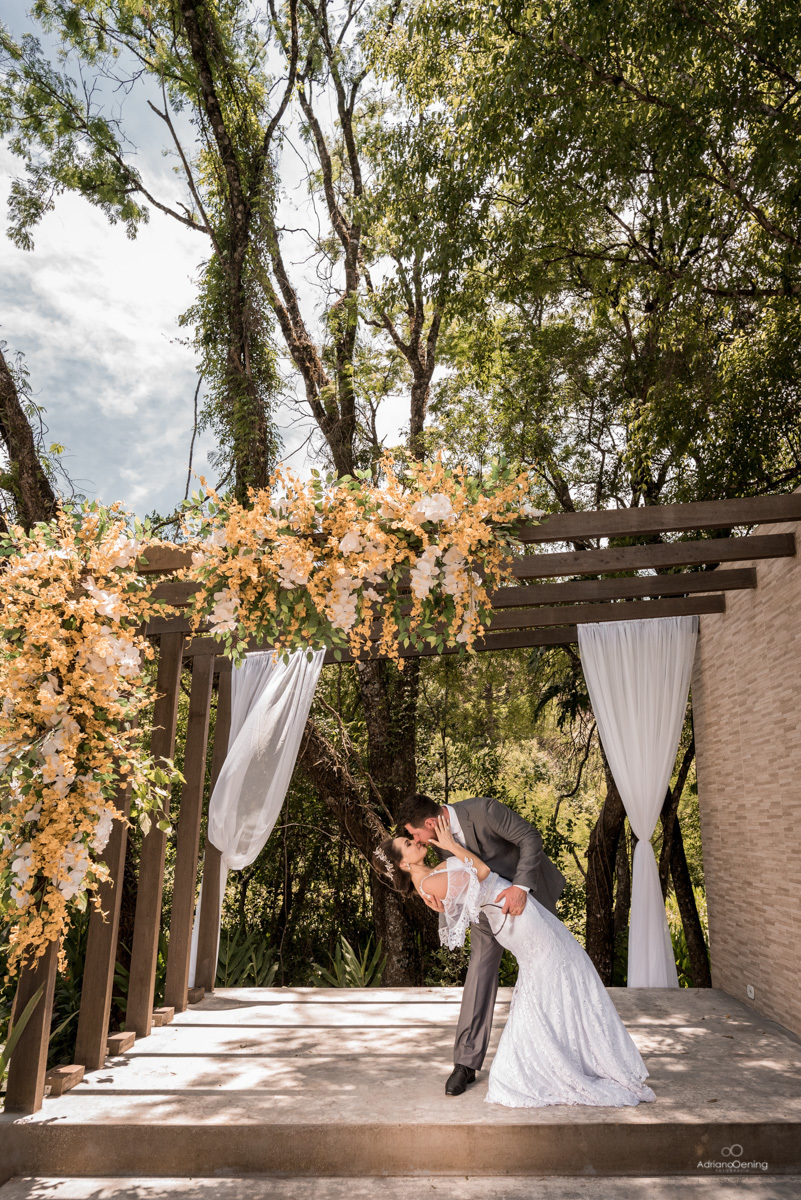 Casamento de Priscila e Darci realizado no Dom Zu Centro de Eventos e fotografia por Adriano Oening