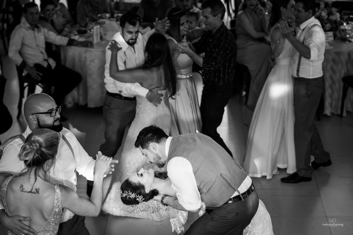 Casamento de Priscila e Darci realizado no Dom Zu Centro de Eventos e fotografia por Adriano Oening