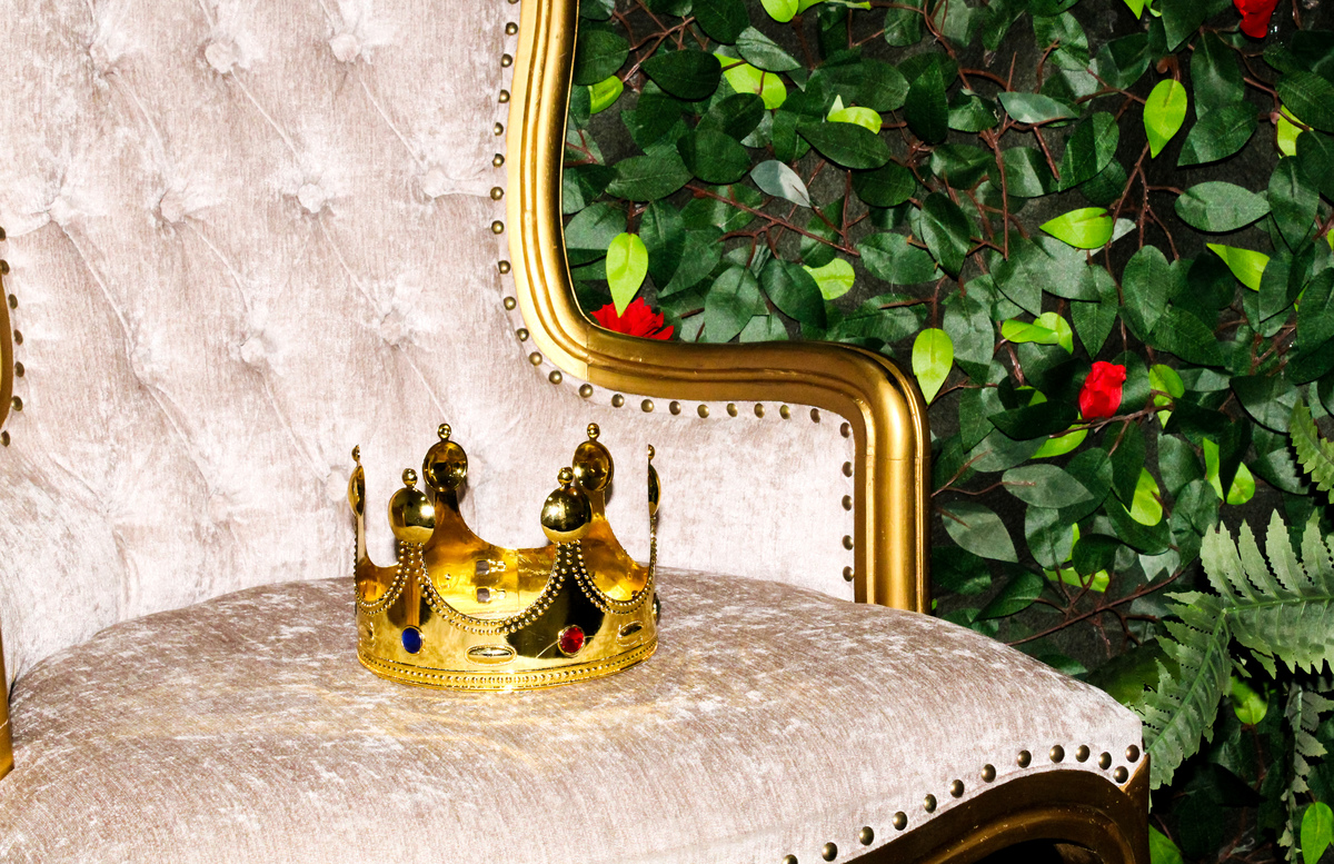 coroa trono decoração festa