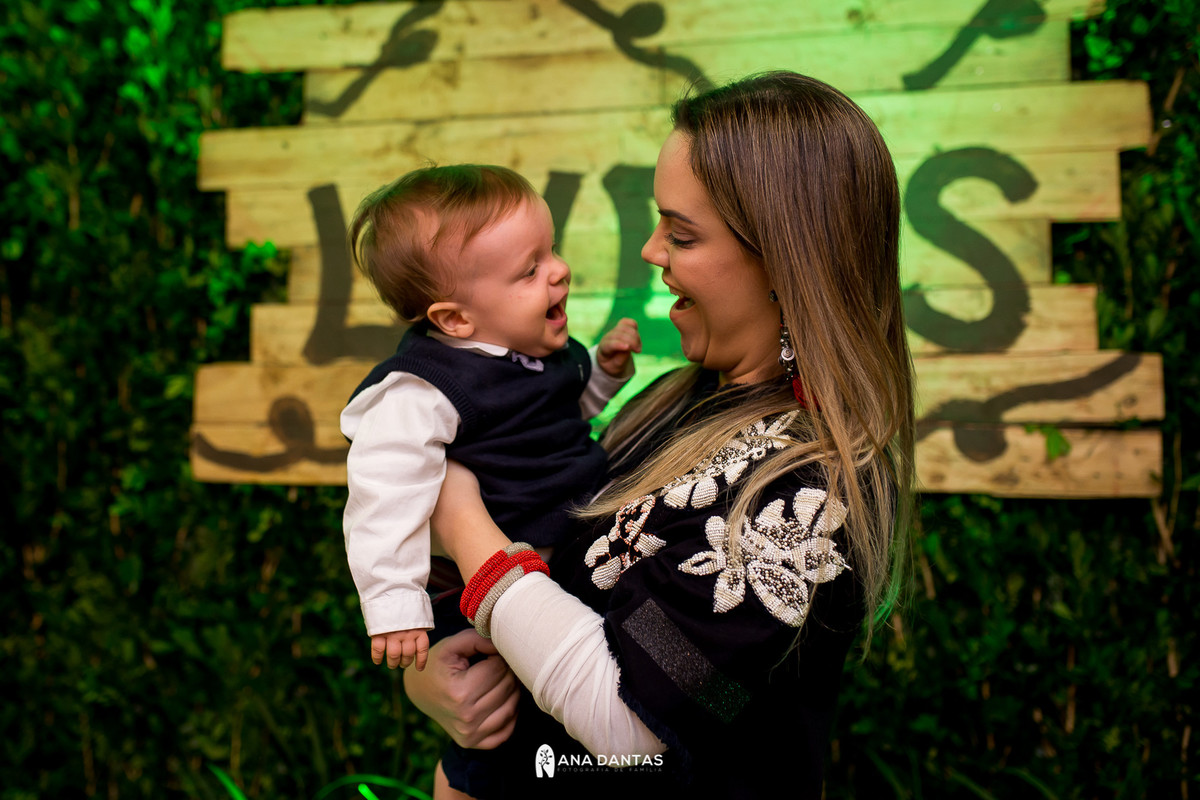 Sorrindo em sua festa 