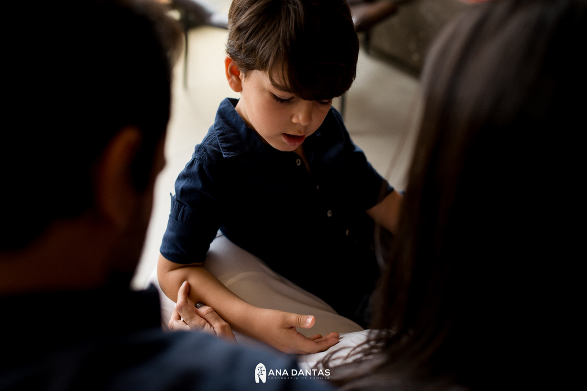 Pequeno com os seus pais 