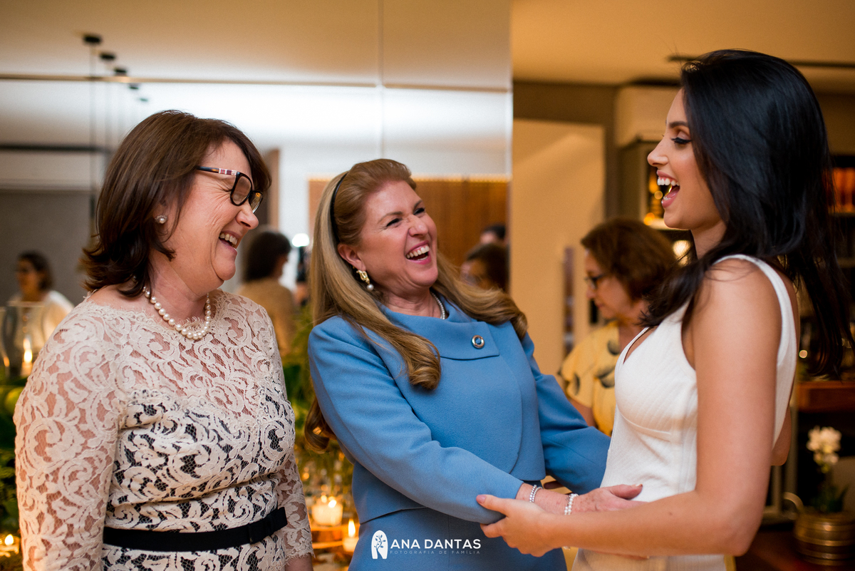 Felicidade com a noiva 