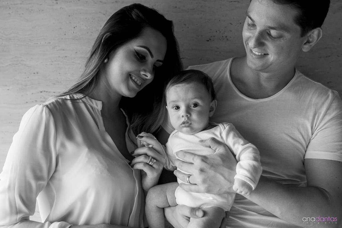 Papais e mamae com o bebe 